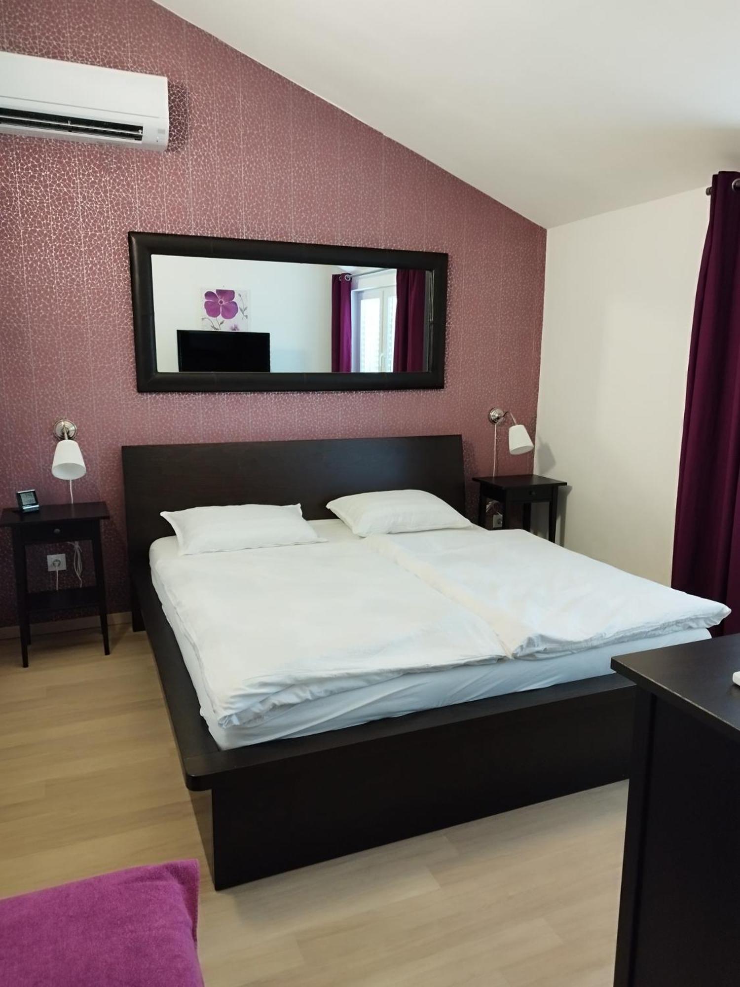 Ferienwohnung Am Sandstrand Omiš Eksteriør billede